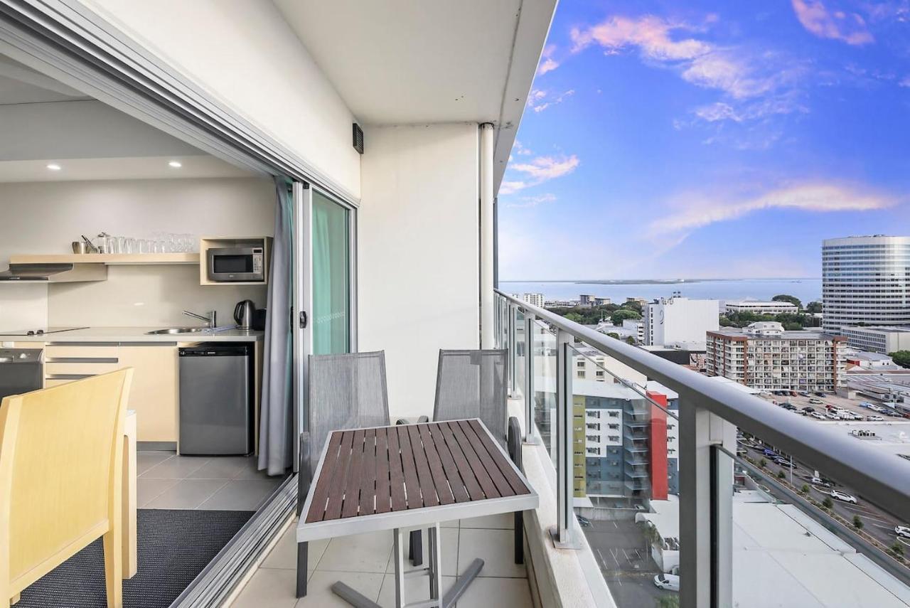 Apartment '18th In The Clouds' Cbd Living With Pool Darwin
