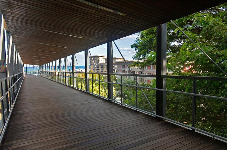'18th In The Clouds' Cbd Living With Pool Apartment Darwin